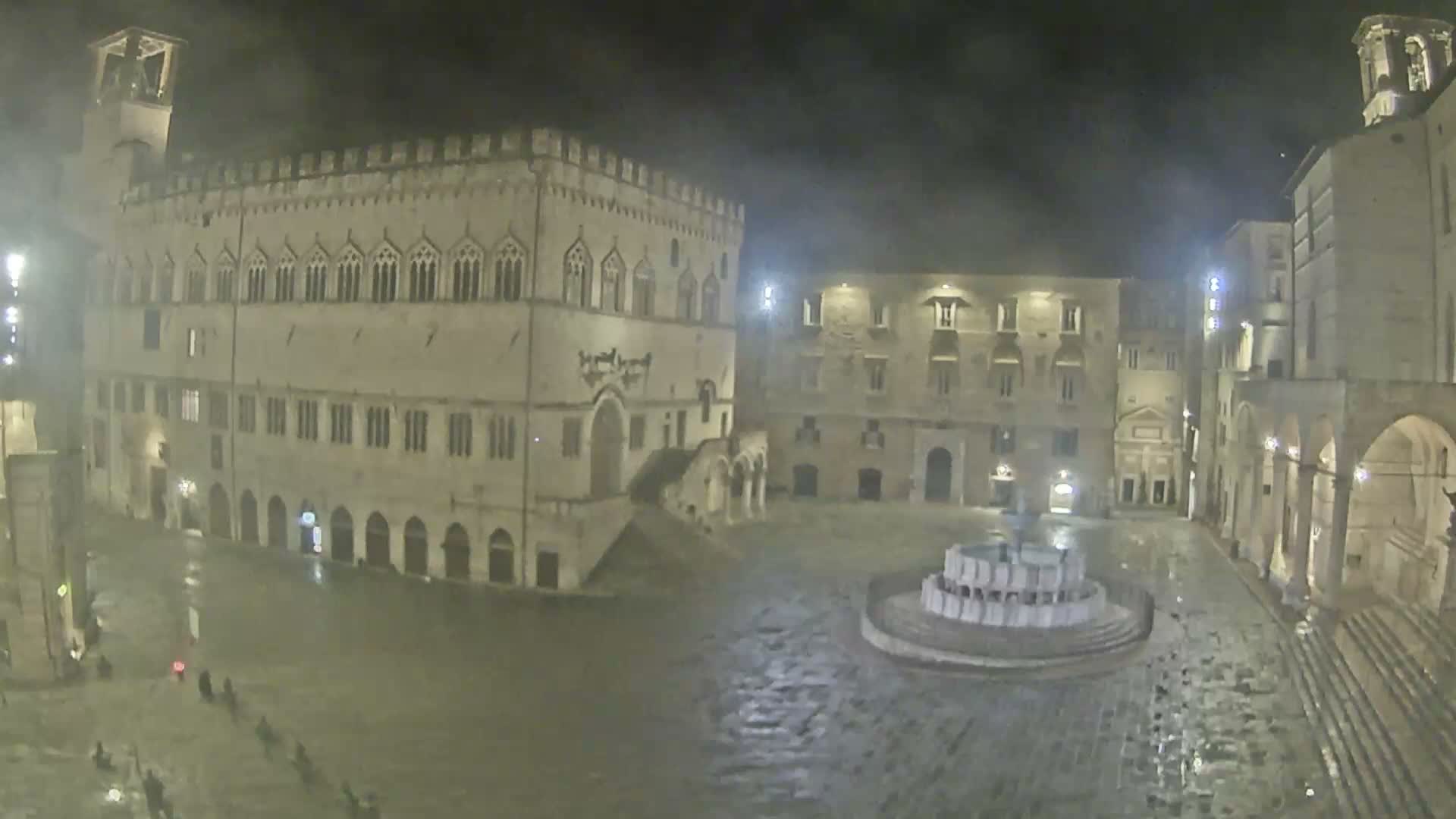 Perugia Piazza IV Novembre Square Live Cam - Umbria, Italy