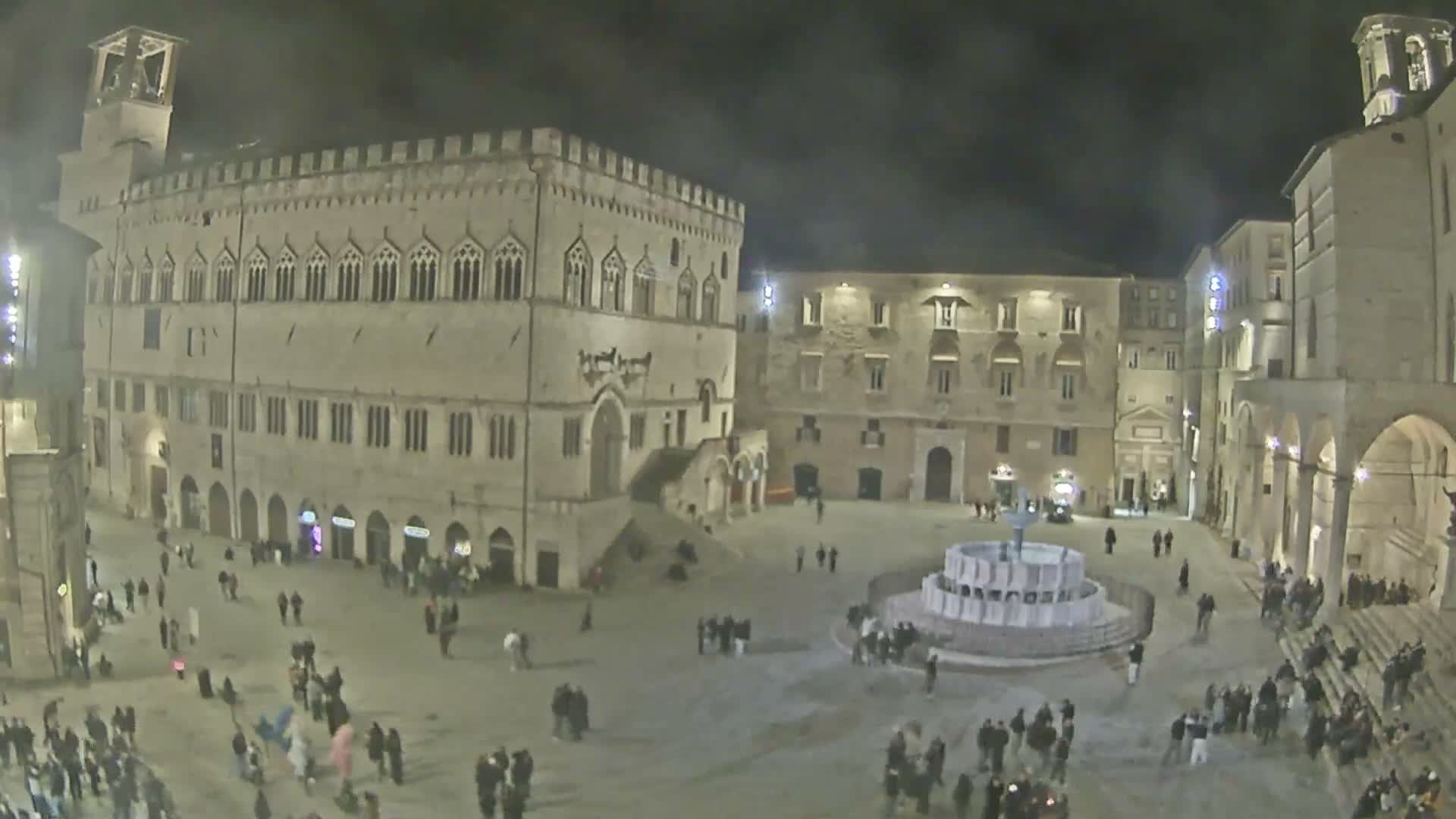 Perugia Piazza IV Novembre Square Live Cam - Umbria, Italy