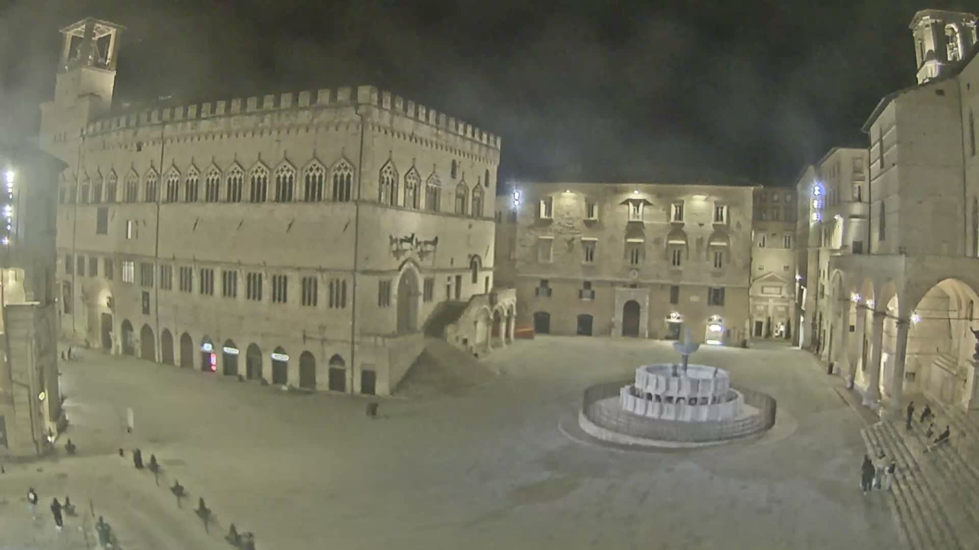 Perugia Piazza IV Novembre Square Live Cam - Umbria, Italy