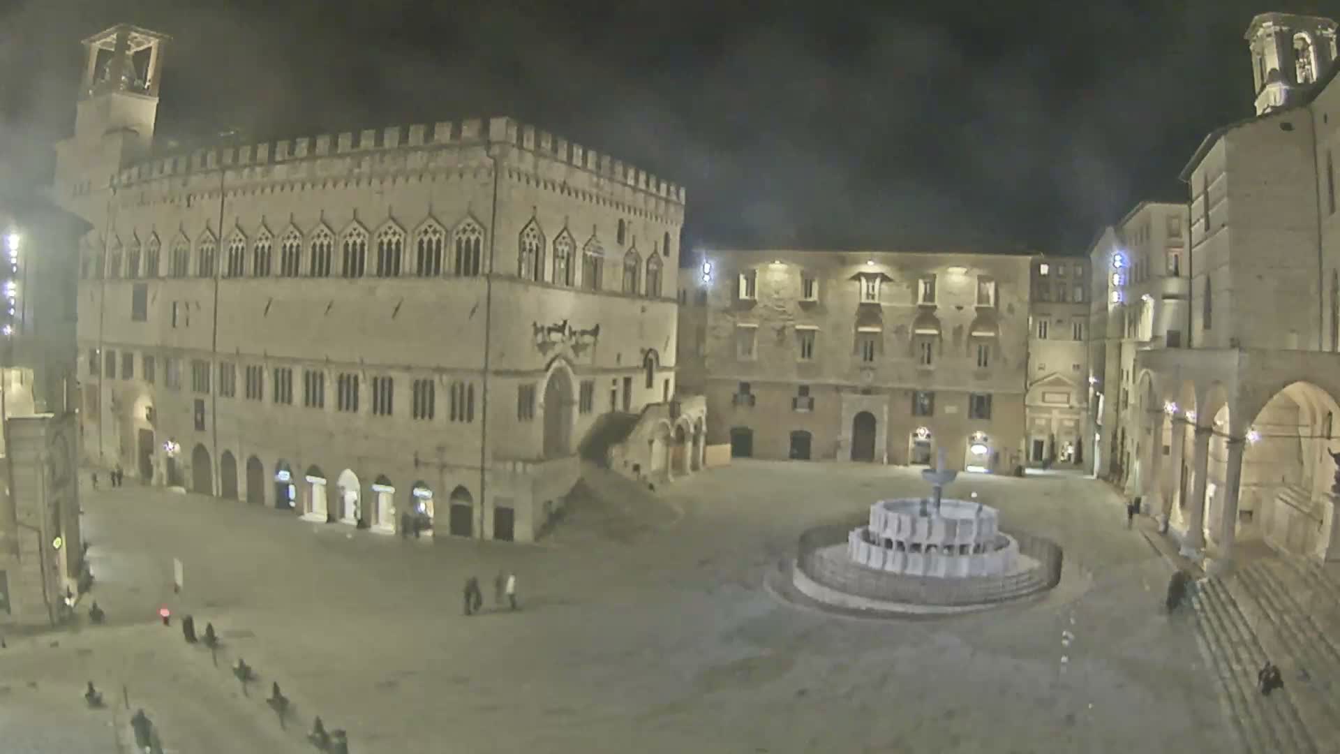 Perugia Piazza IV Novembre Square Live Cam - Umbria, Italy