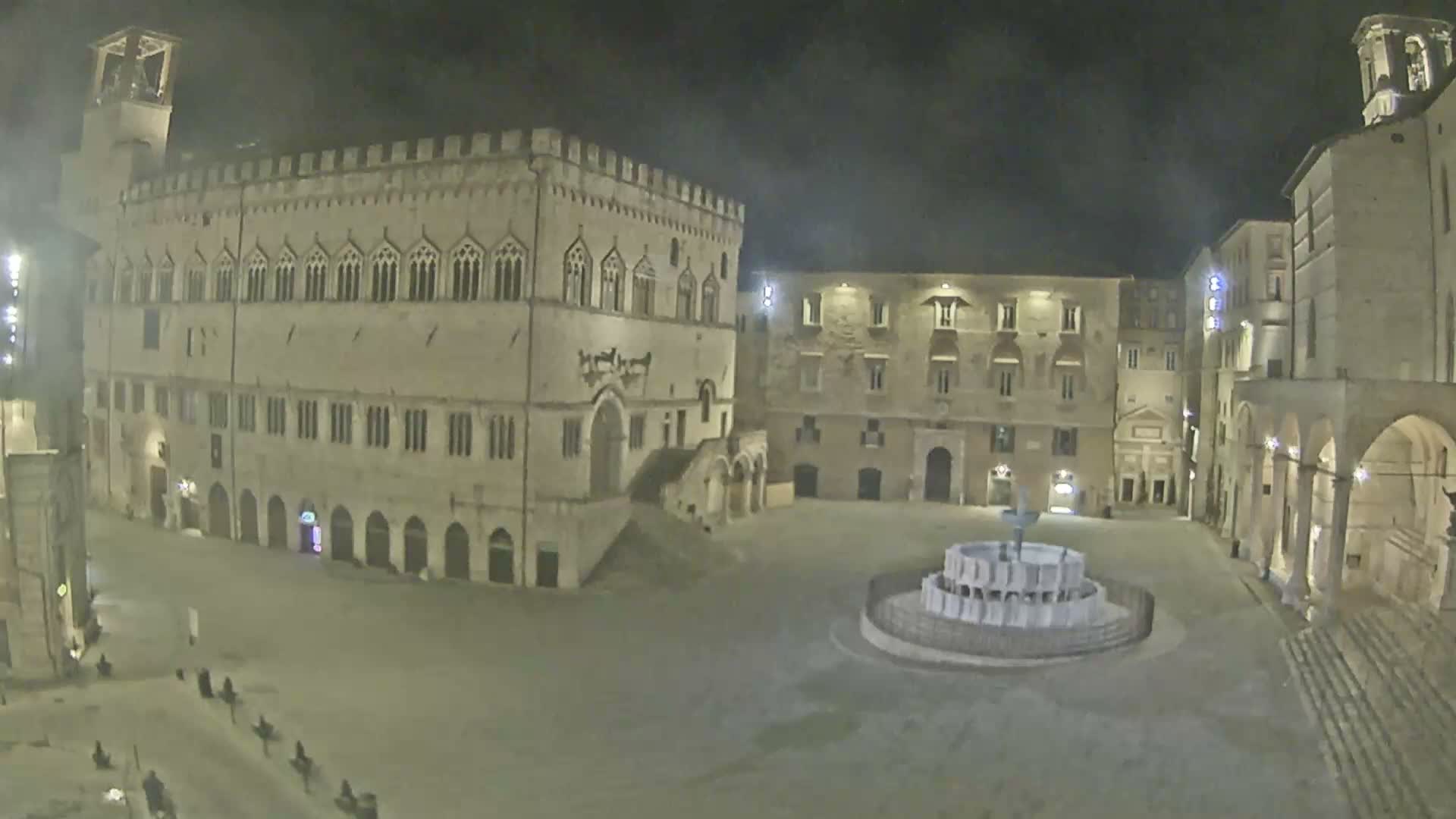 Perugia Piazza IV Novembre Square Live Cam - Umbria, Italy