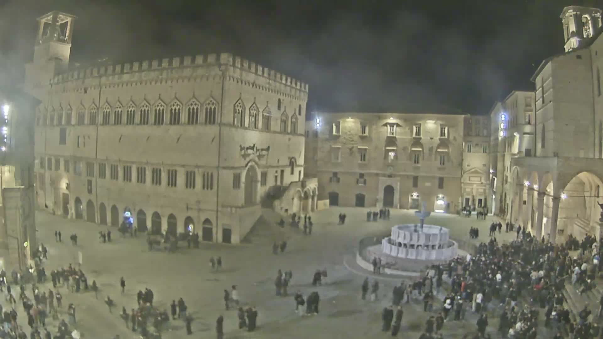 Perugia Piazza IV Novembre Square Live Cam - Umbria, Italy