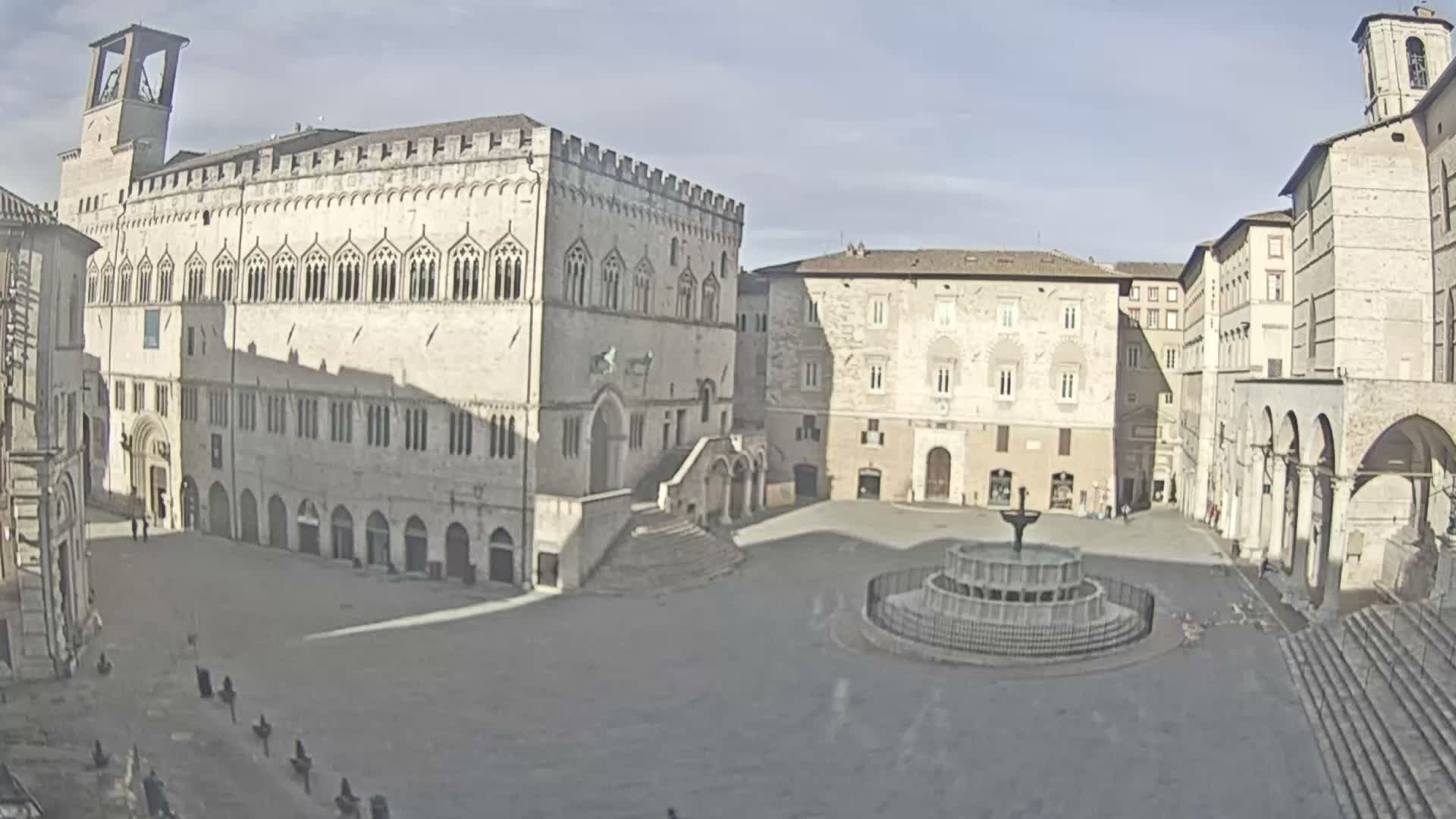 Perugia Piazza IV Novembre Square Live Cam - Umbria, Italy