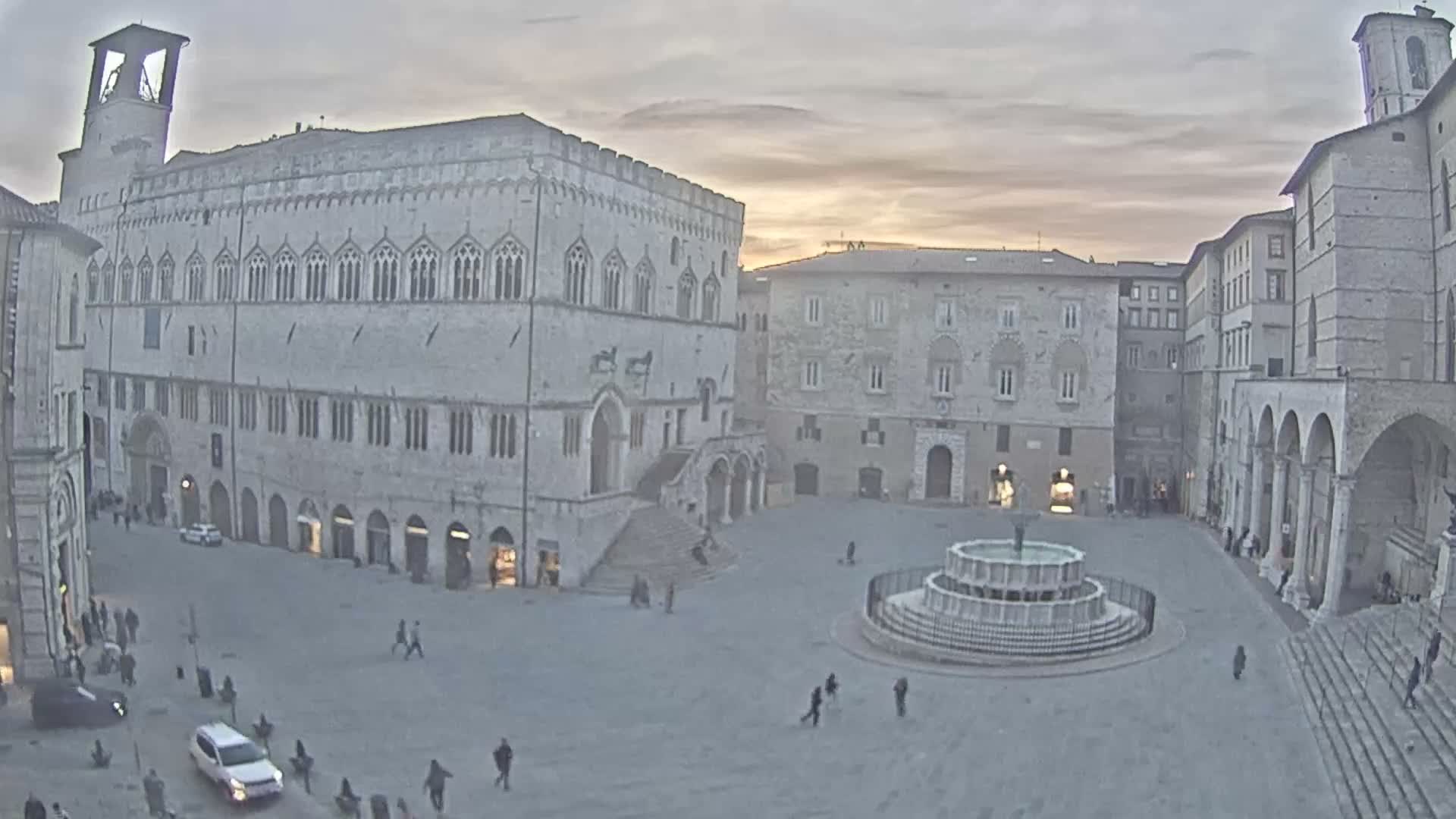 Perugia Piazza IV Novembre Square Live Cam - Umbria, Italy