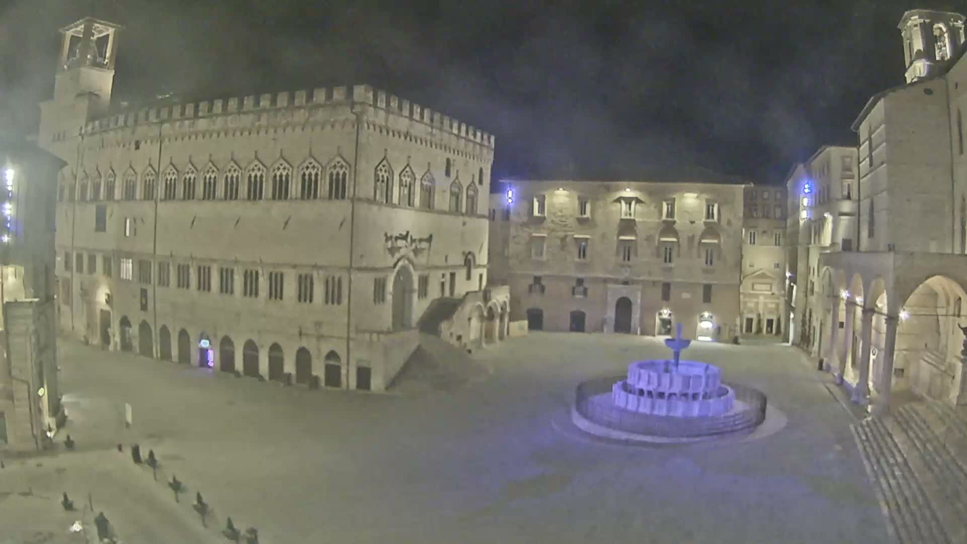 Perugia Piazza IV Novembre Square Live Cam - Umbria, Italy