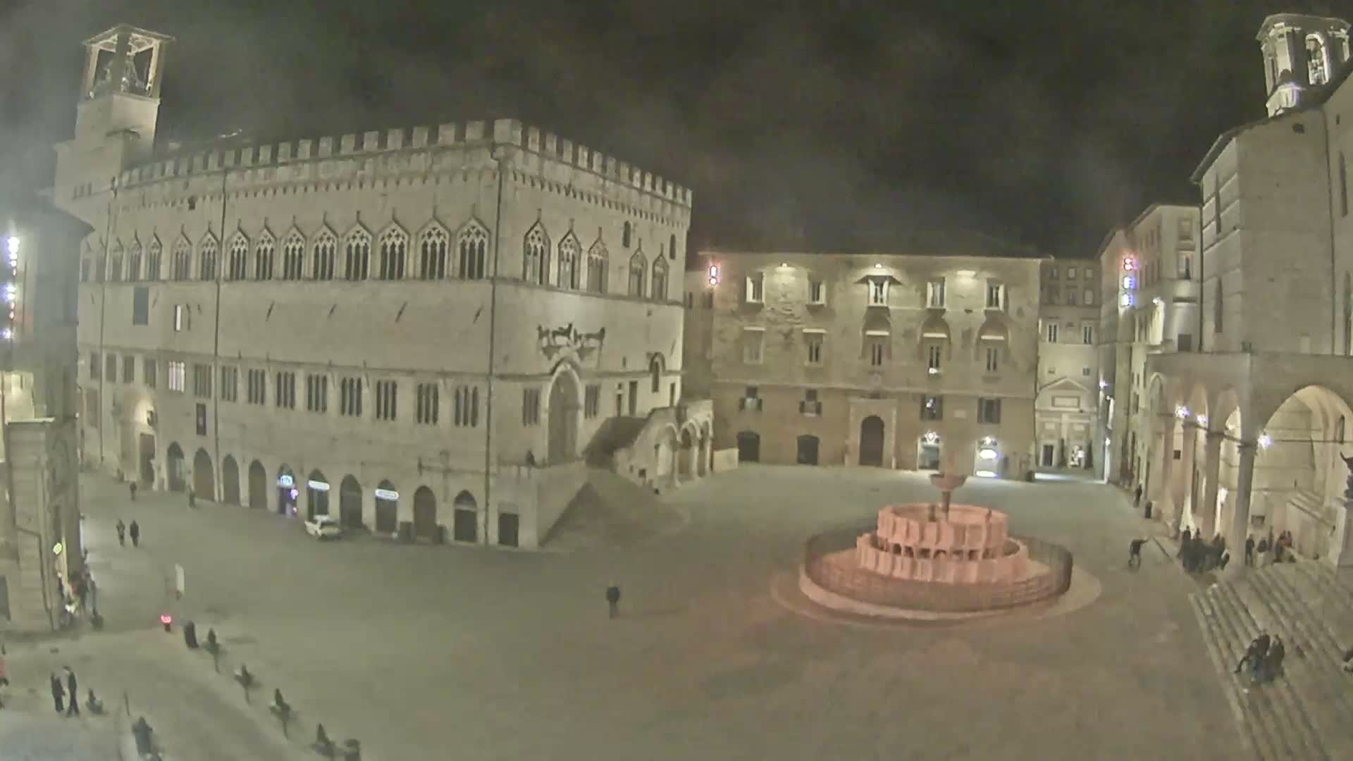 Perugia Piazza IV Novembre Square Live Cam - Umbria, Italy