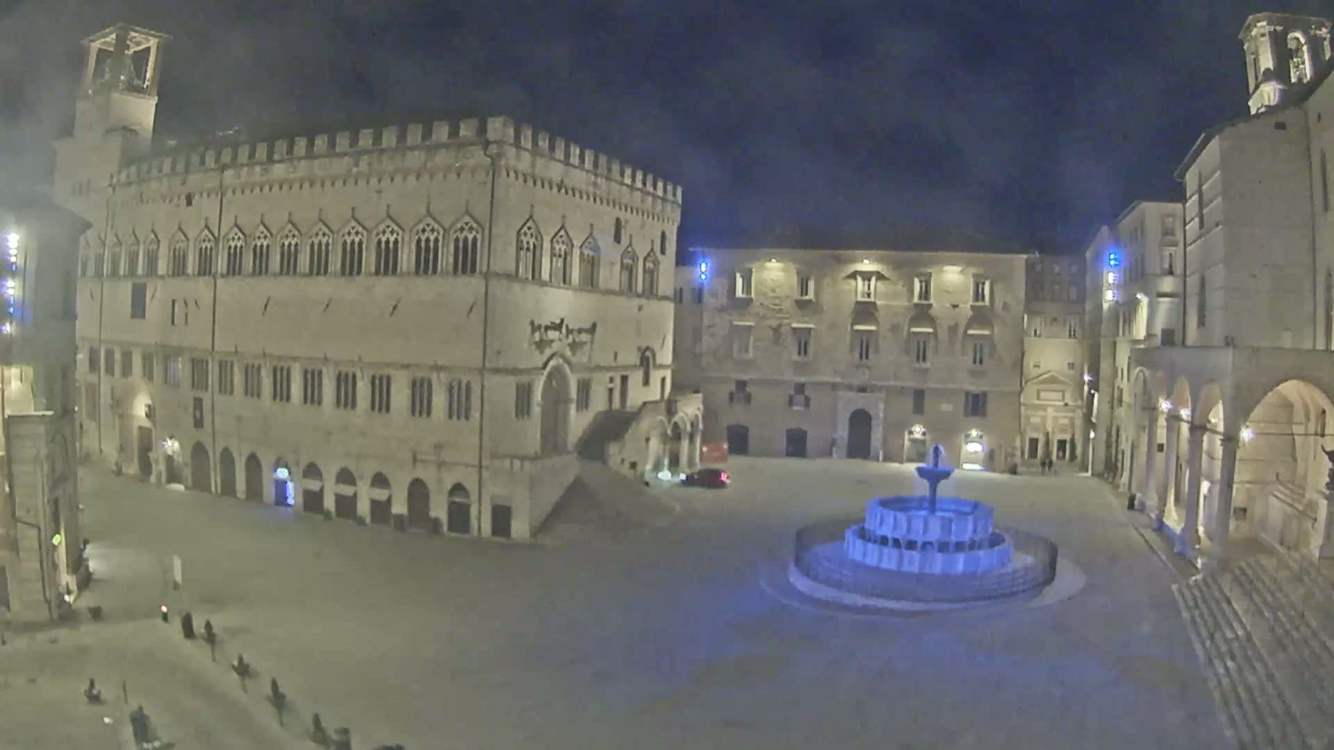 Perugia Piazza IV Novembre Square Live Cam - Umbria, Italy