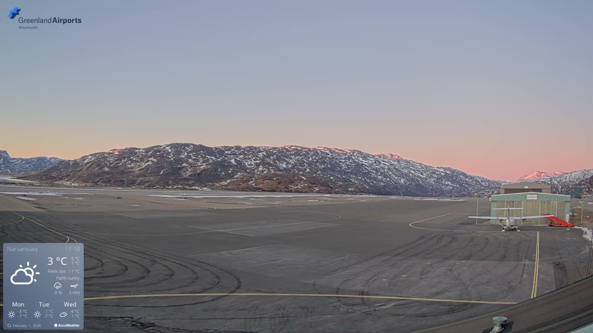 Narsarsuaq International Airport North Towards Live Cam UAK / BGBW - Narsarsuaq, Kujalleq, Greenland, Denmark