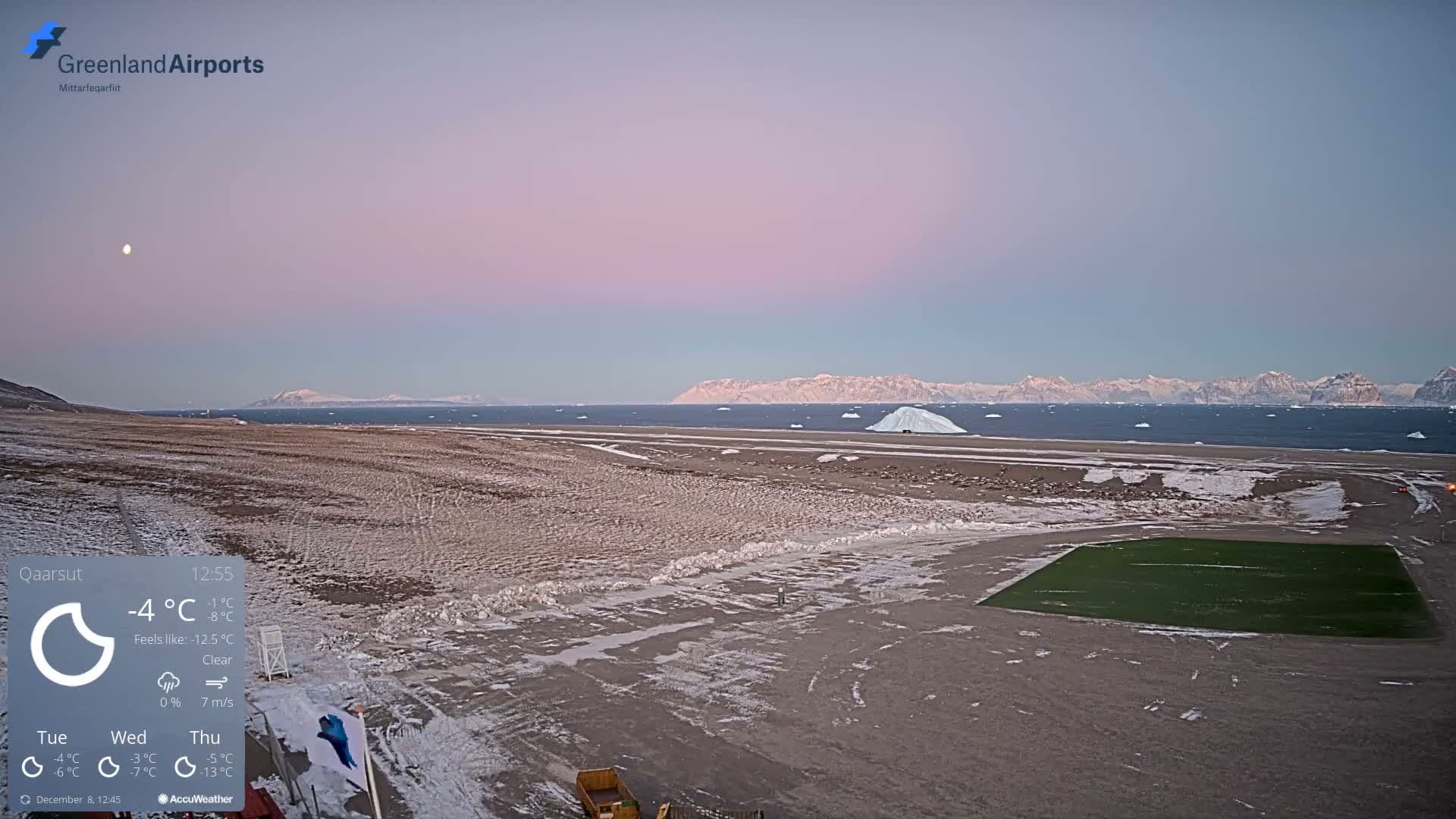 Qaarsut Airport (Mittarfik Qaarsut) North Towards View Live Cam JQA / BGUQ  - Qaarsut, Avannaata, Greenland, Denmark