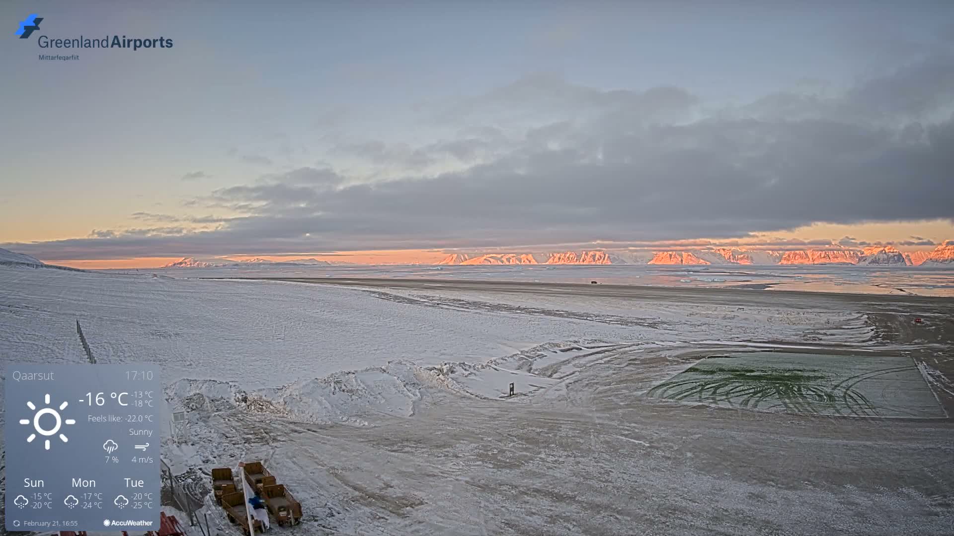Qaarsut Airport (Mittarfik Qaarsut) North Towards View Live Cam JQA / BGUQ  - Qaarsut, Avannaata, Greenland, Denmark