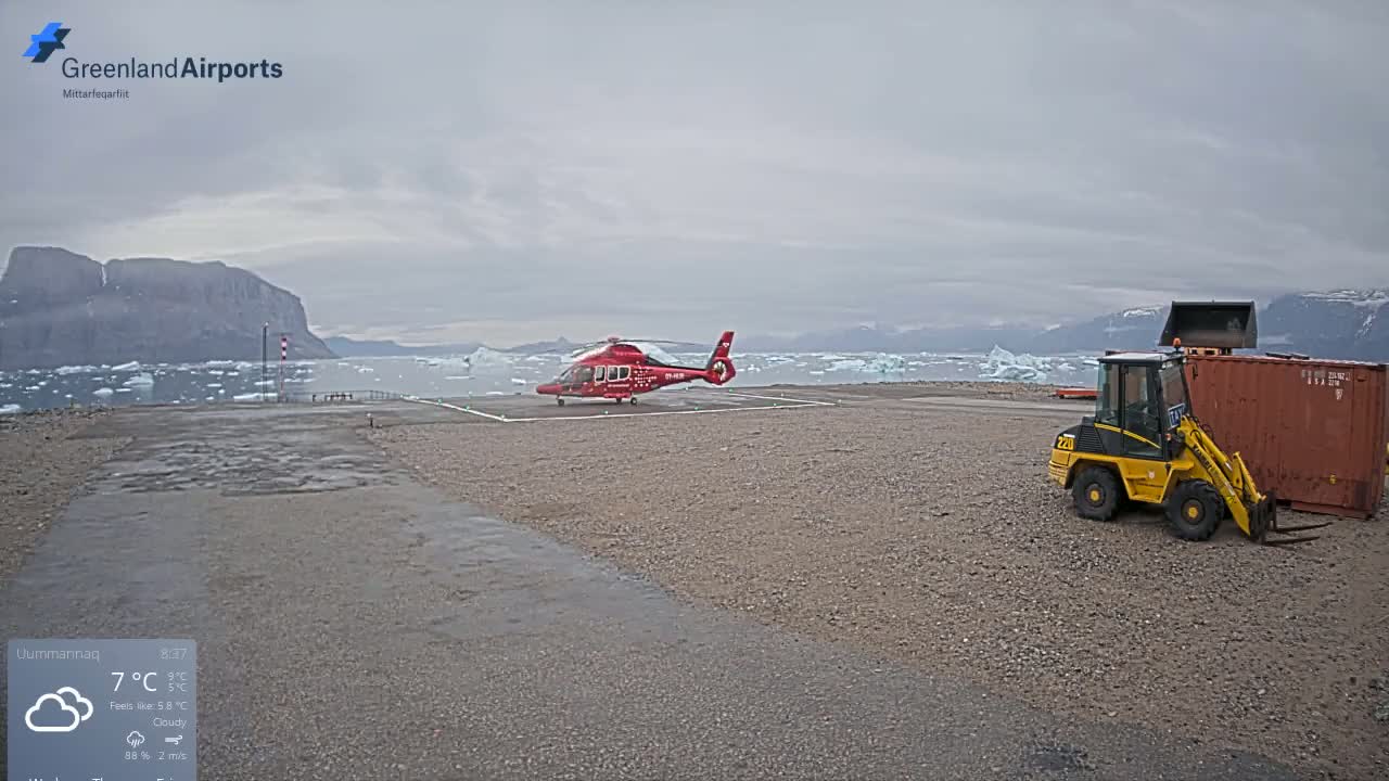 Uummannaq Heliport & Uummannaq Fjord / Storoen-Ikerasak Island Live Cam - Uummannaq, Avannaata, Greenland, Denmark