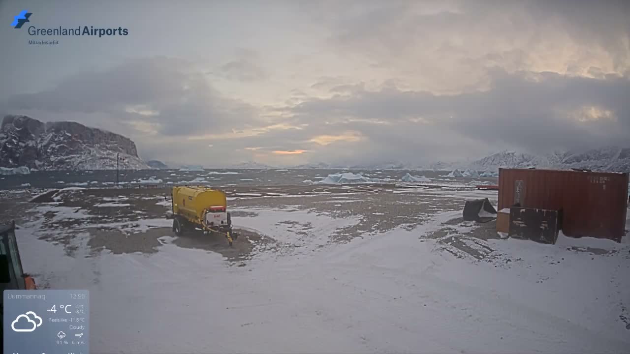 Uummannaq Heliport & Uummannaq Fjord / Storoen-Ikerasak Island Live Cam - Uummannaq, Avannaata, Greenland, Denmark