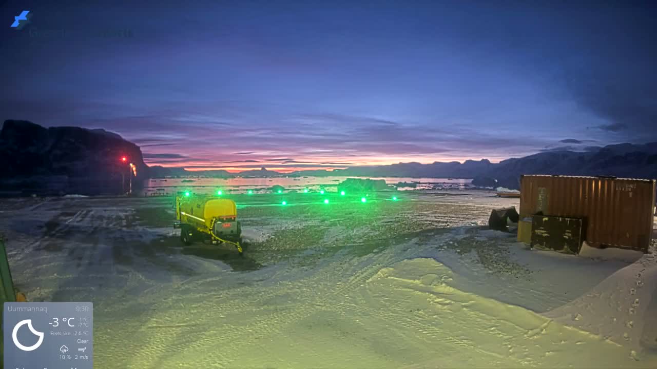 Uummannaq Heliport & Uummannaq Fjord / Storoen-Ikerasak Island Live Cam - Uummannaq, Avannaata, Greenland, Denmark