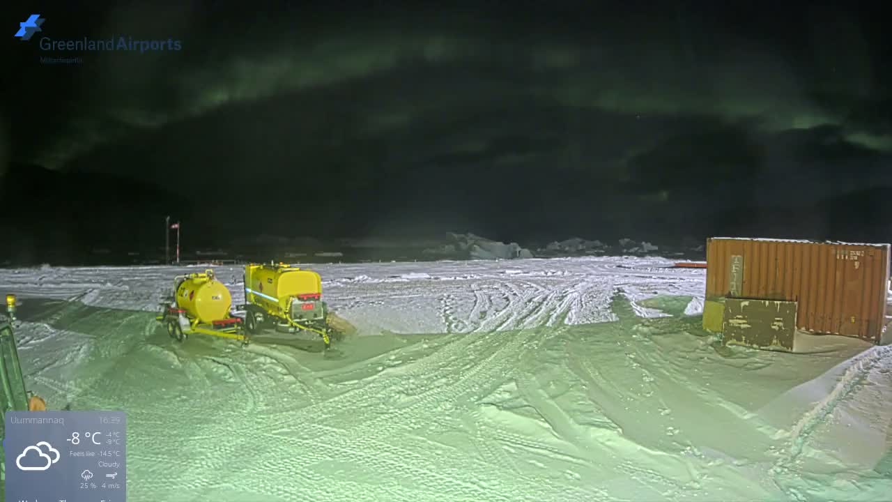 Uummannaq Heliport & Uummannaq Fjord / Storoen-Ikerasak Island Live Cam - Uummannaq, Avannaata, Greenland, Denmark