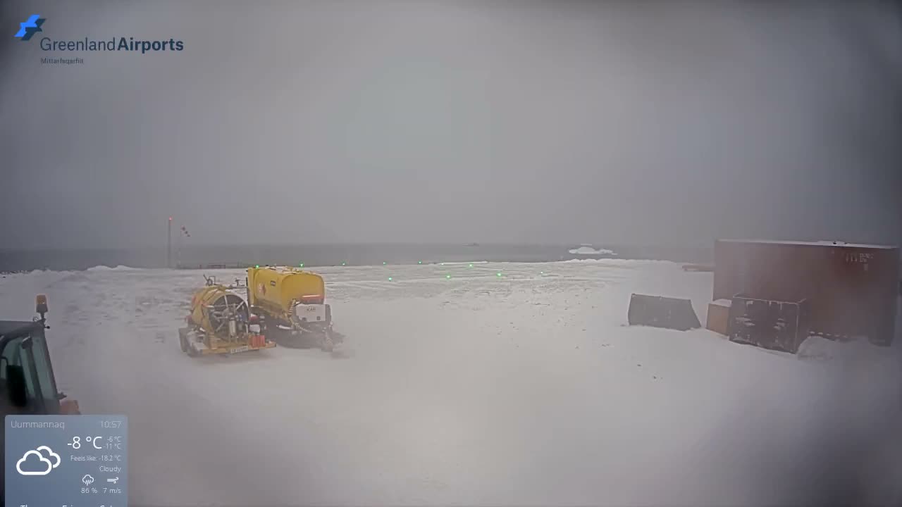 Uummannaq Heliport & Uummannaq Fjord / Storoen-Ikerasak Island Live Cam - Uummannaq, Avannaata, Greenland, Denmark