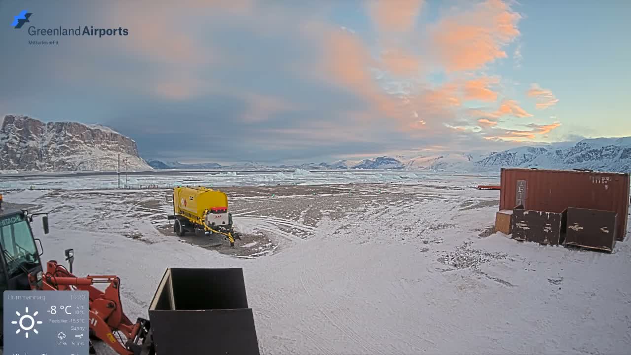 Uummannaq Heliport & Uummannaq Fjord / Storoen-Ikerasak Island Live Cam - Uummannaq, Avannaata, Greenland, Denmark