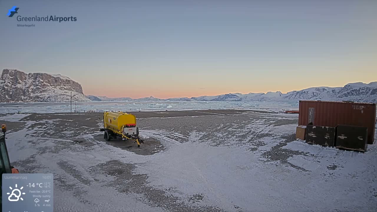Uummannaq Heliport & Uummannaq Fjord / Storoen-Ikerasak Island Live Cam - Uummannaq, Avannaata, Greenland, Denmark