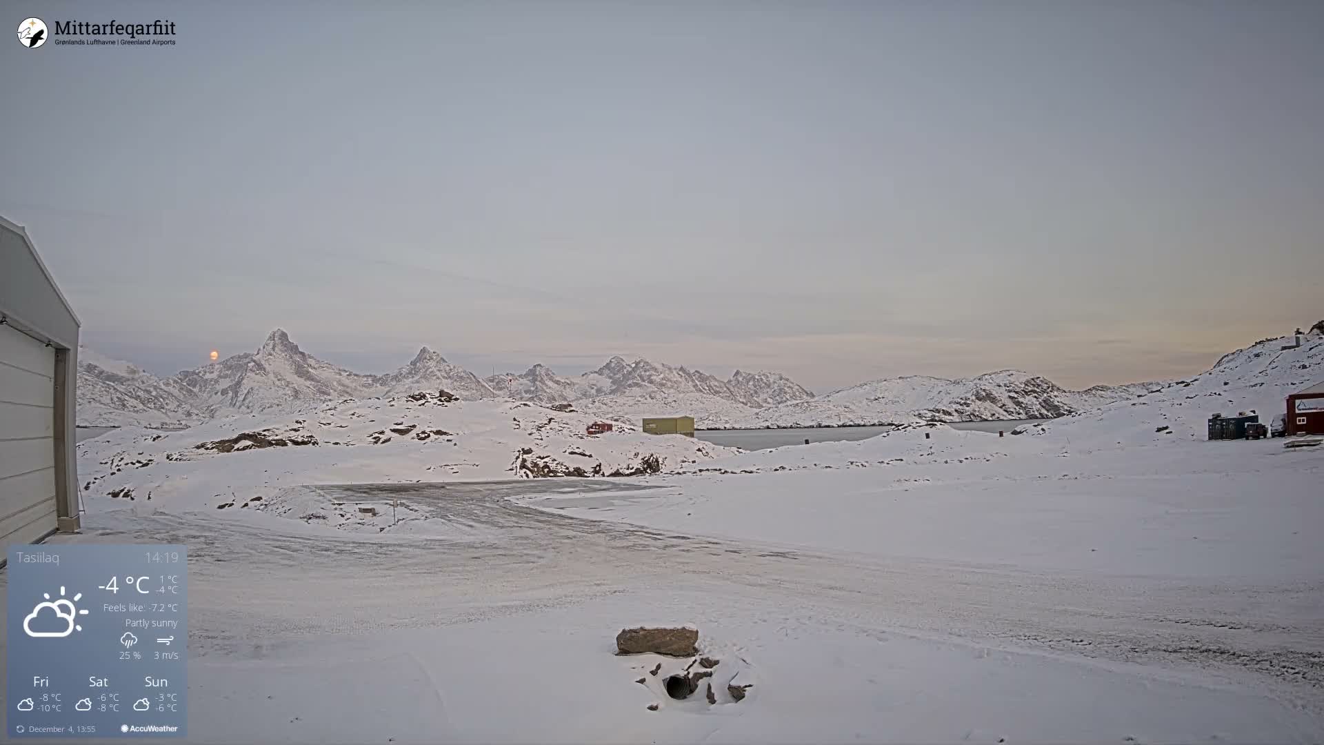 Tasiilaq Heliport Live Cam AGM / BGAM - Tasiilaq, Sermersooq, Greenland, Denmark