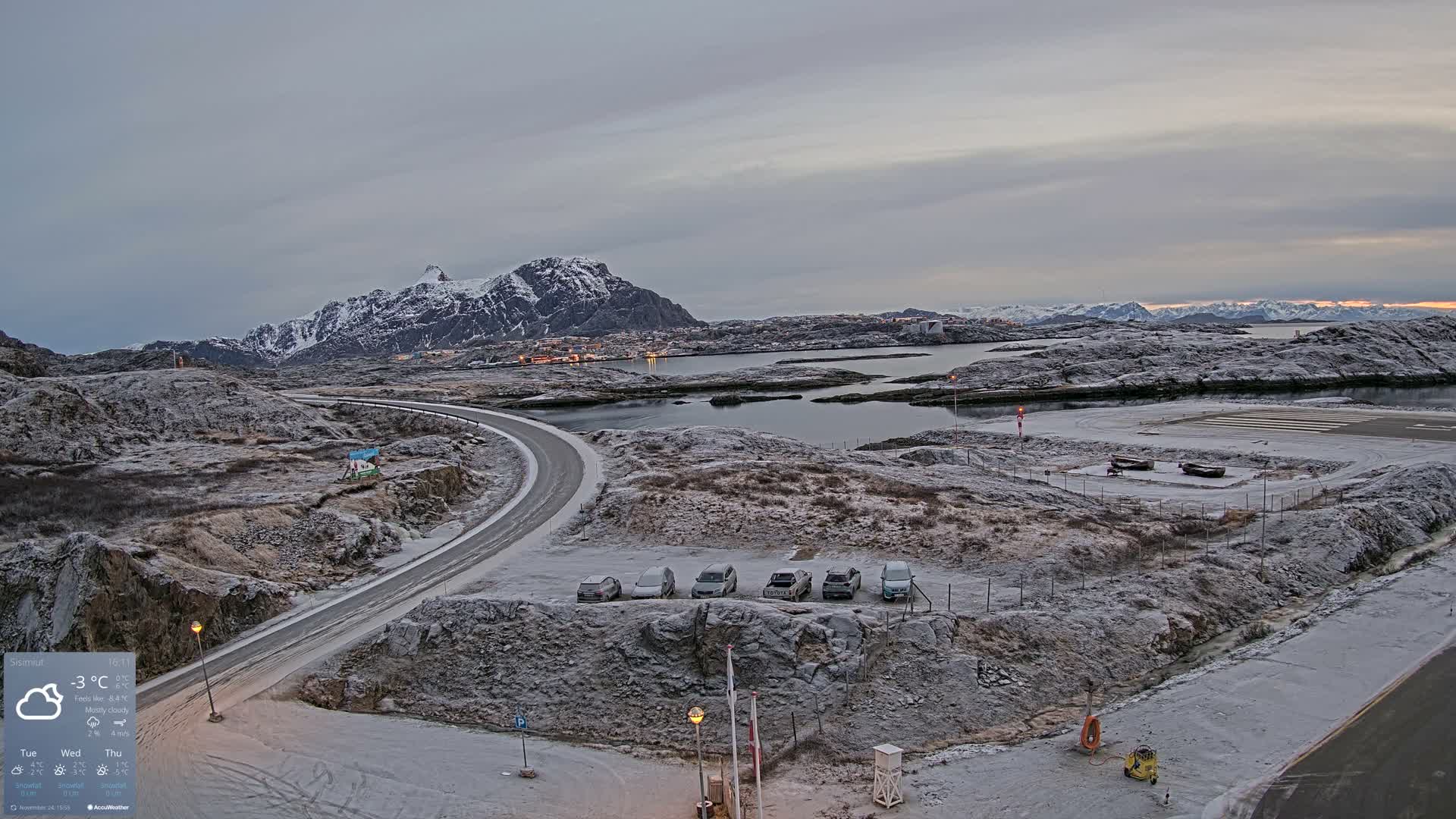 Sisimiut City & Sisimiut Airport Southeast Towards View Live Cam JHS / BGSS - Sisimiut, Qeqqata, Greenland, Denmark