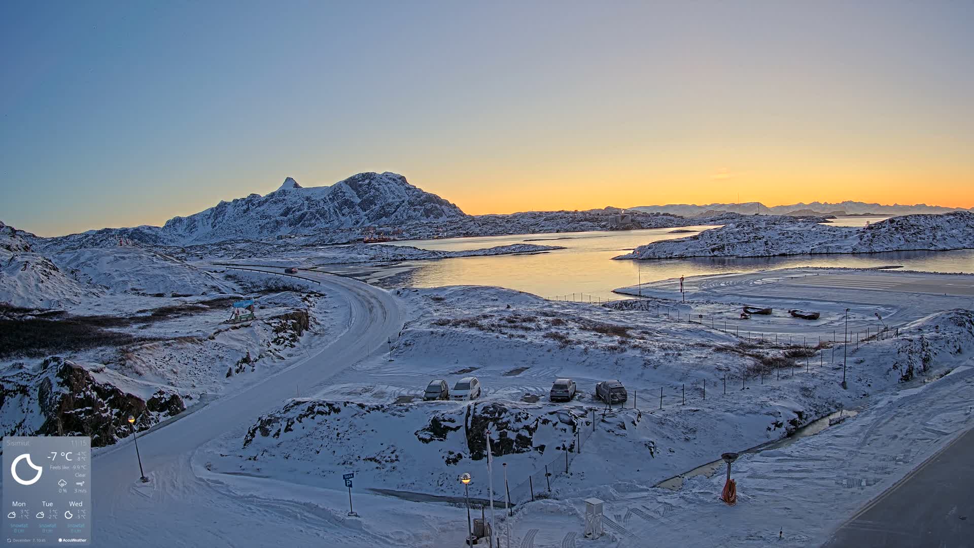 Sisimiut City & Sisimiut Airport Southeast Towards View Live Cam JHS / BGSS - Sisimiut, Qeqqata, Greenland, Denmark