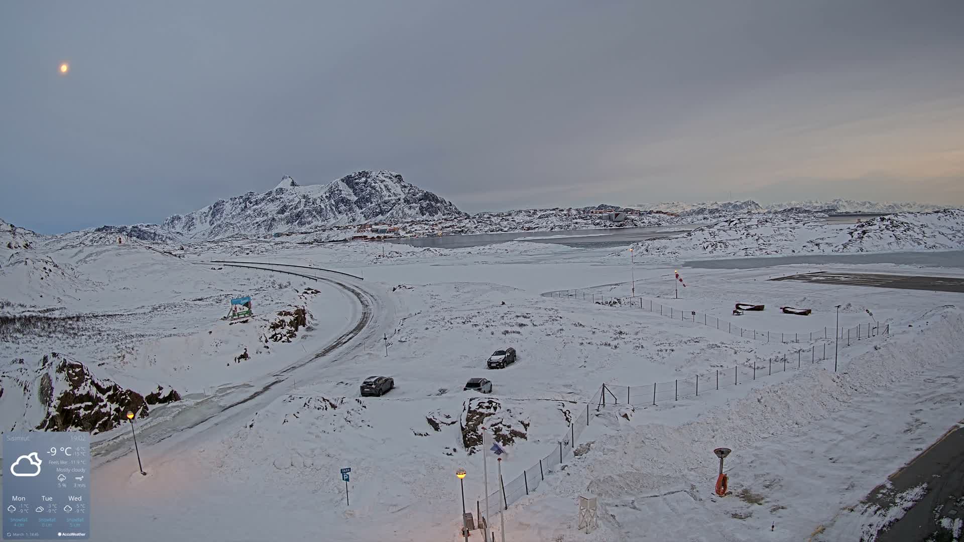 Sisimiut City & Sisimiut Airport Southeast Towards View Live Cam JHS / BGSS - Sisimiut, Qeqqata, Greenland, Denmark