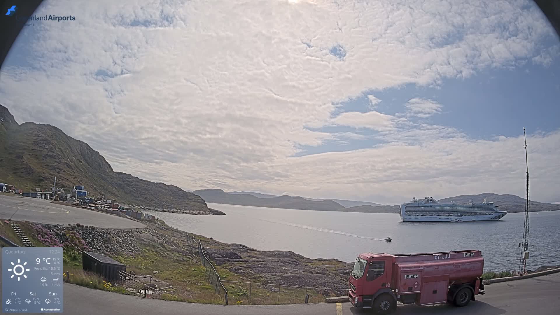 Qaqortoq Village & Mittarfik Qaqortoq Heliport Live Cam JJU / BGJH- Qaqortoq, Kujalleq, Greenland, Denmark