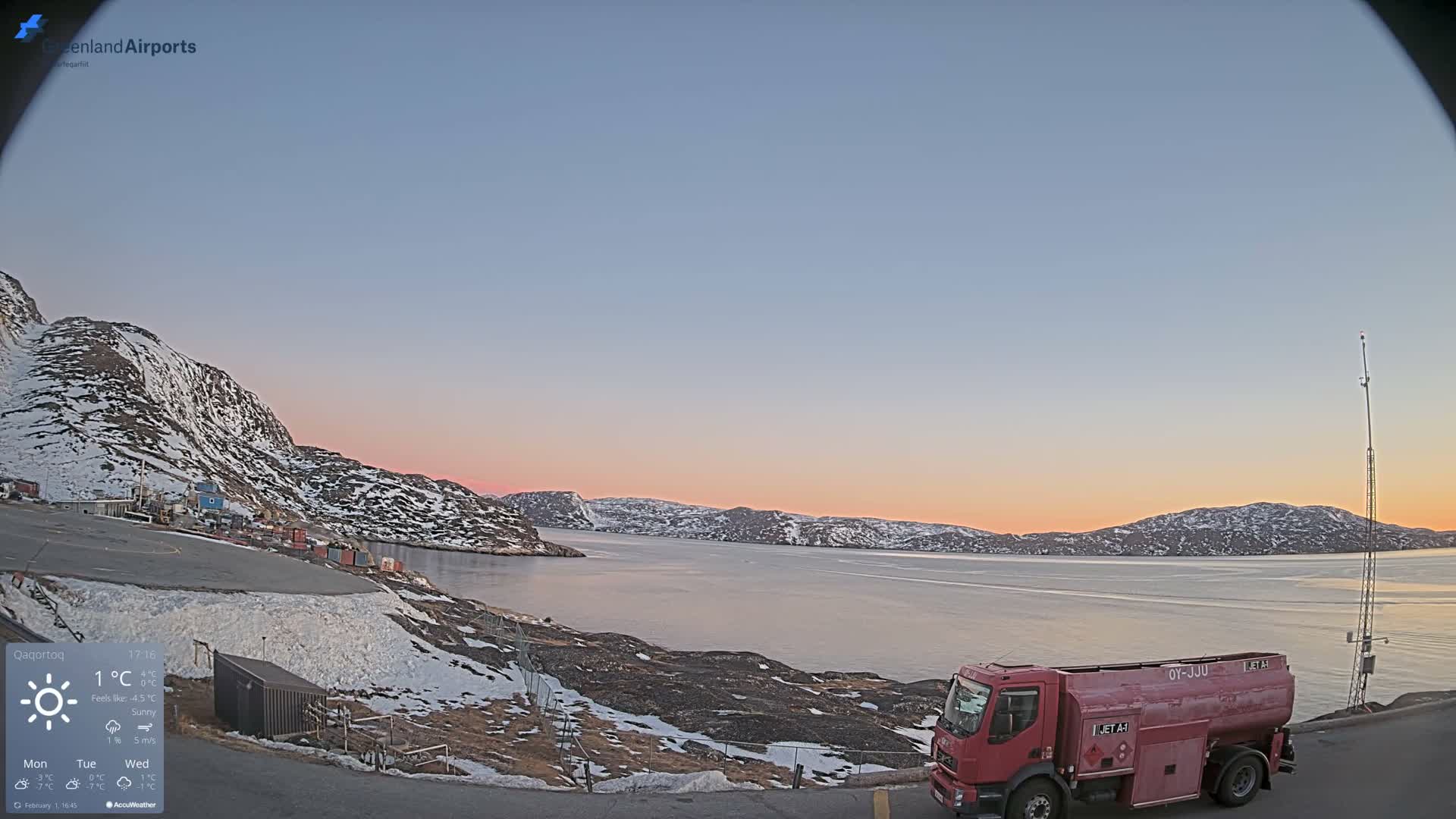 Qaqortoq Village & Mittarfik Qaqortoq Heliport Live Cam JJU / BGJH- Qaqortoq, Kujalleq, Greenland, Denmark