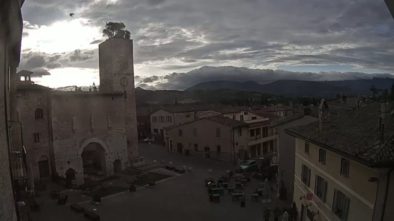 Spello Old City Live Cam - Perugia, Umbria, Italy