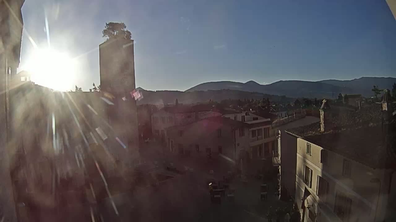 Spello Old City Live Cam - Perugia, Umbria, Italy