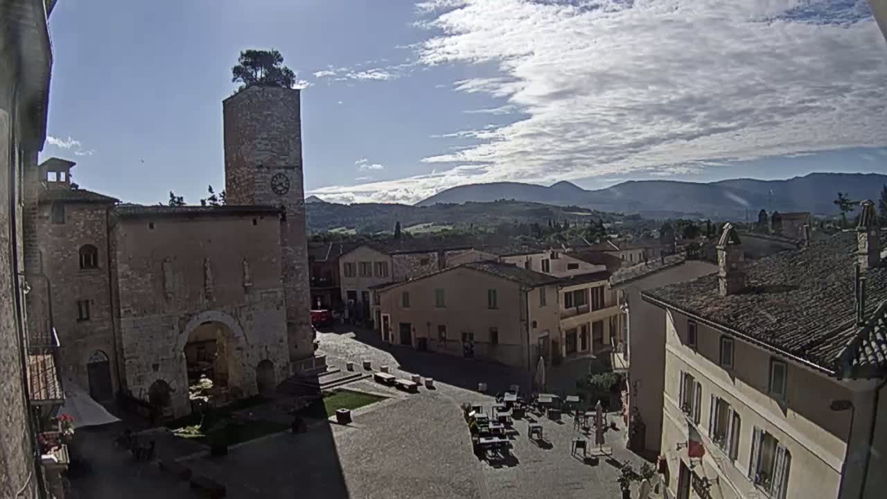 Spello Old City Live Cam - Perugia, Umbria, Italy