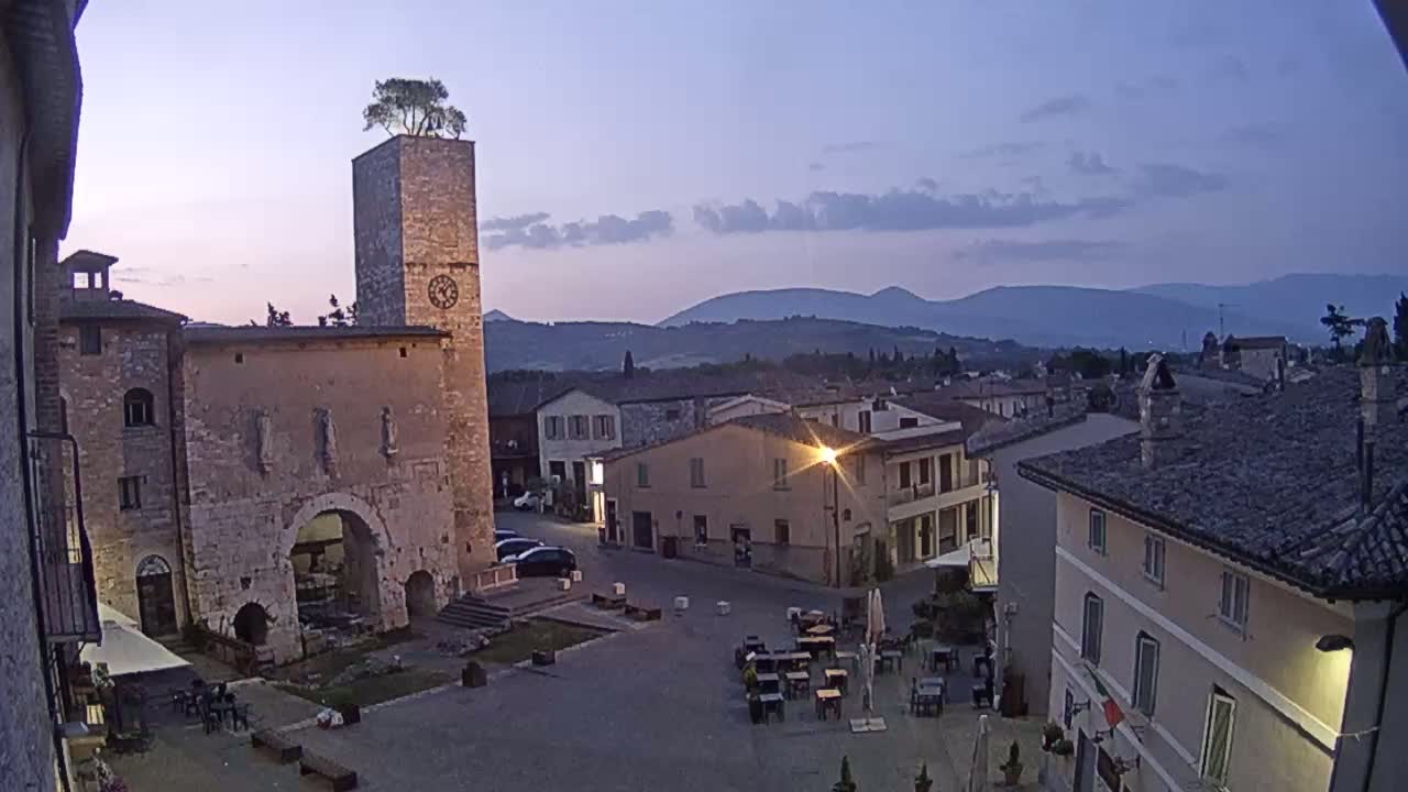 Spello Old City Live Cam - Perugia, Umbria, Italy