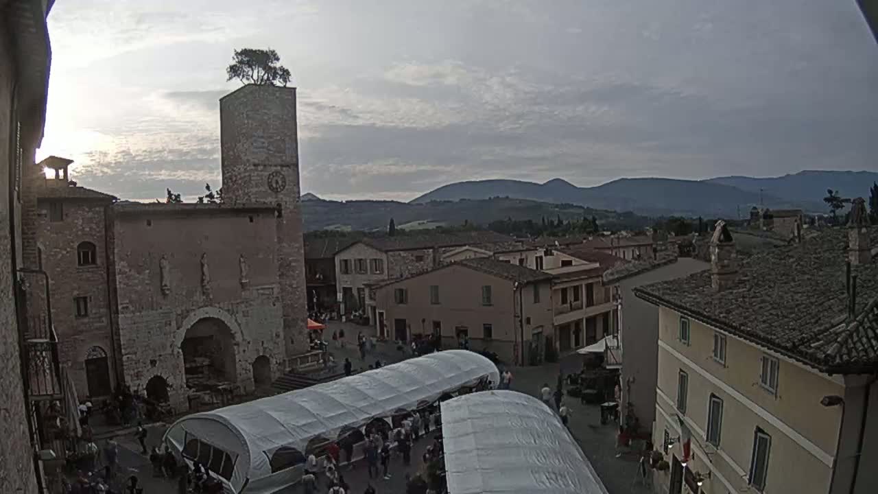 Spello Old City Live Cam - Perugia, Umbria, Italy