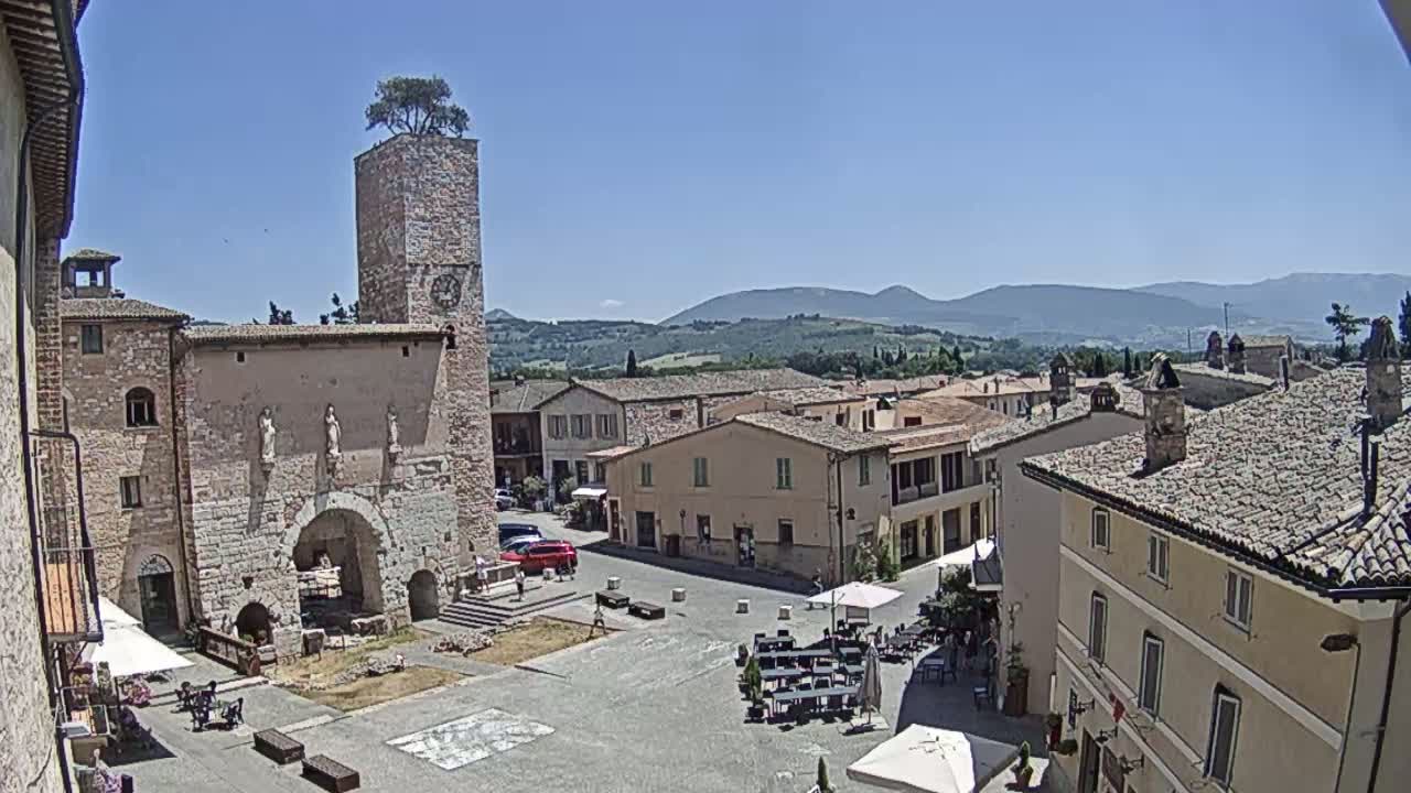 Spello Old City Live Cam - Perugia, Umbria, Italy