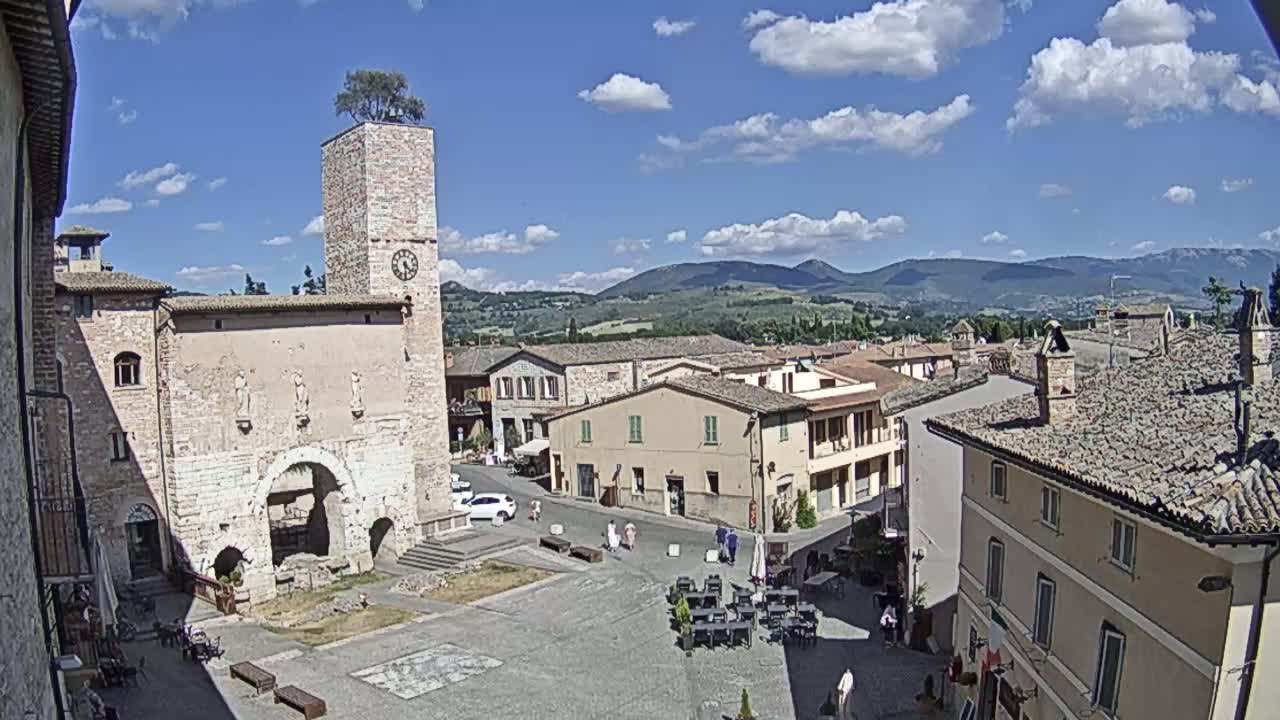 Spello Old City Live Cam - Perugia, Umbria, Italy