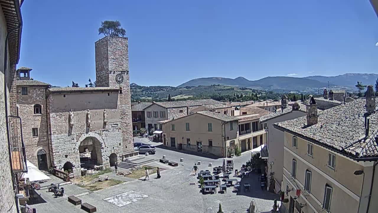 Spello Old City Live Cam - Perugia, Umbria, Italy