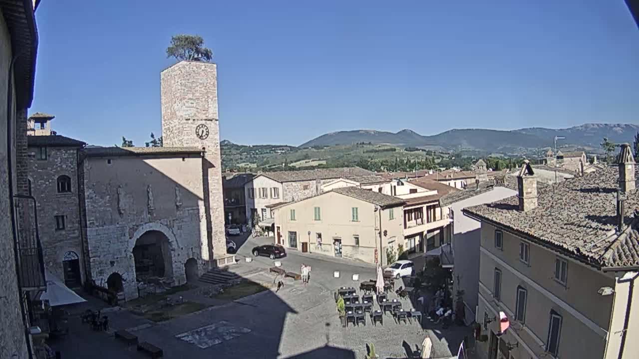 Spello Old City Live Cam - Perugia, Umbria, Italy