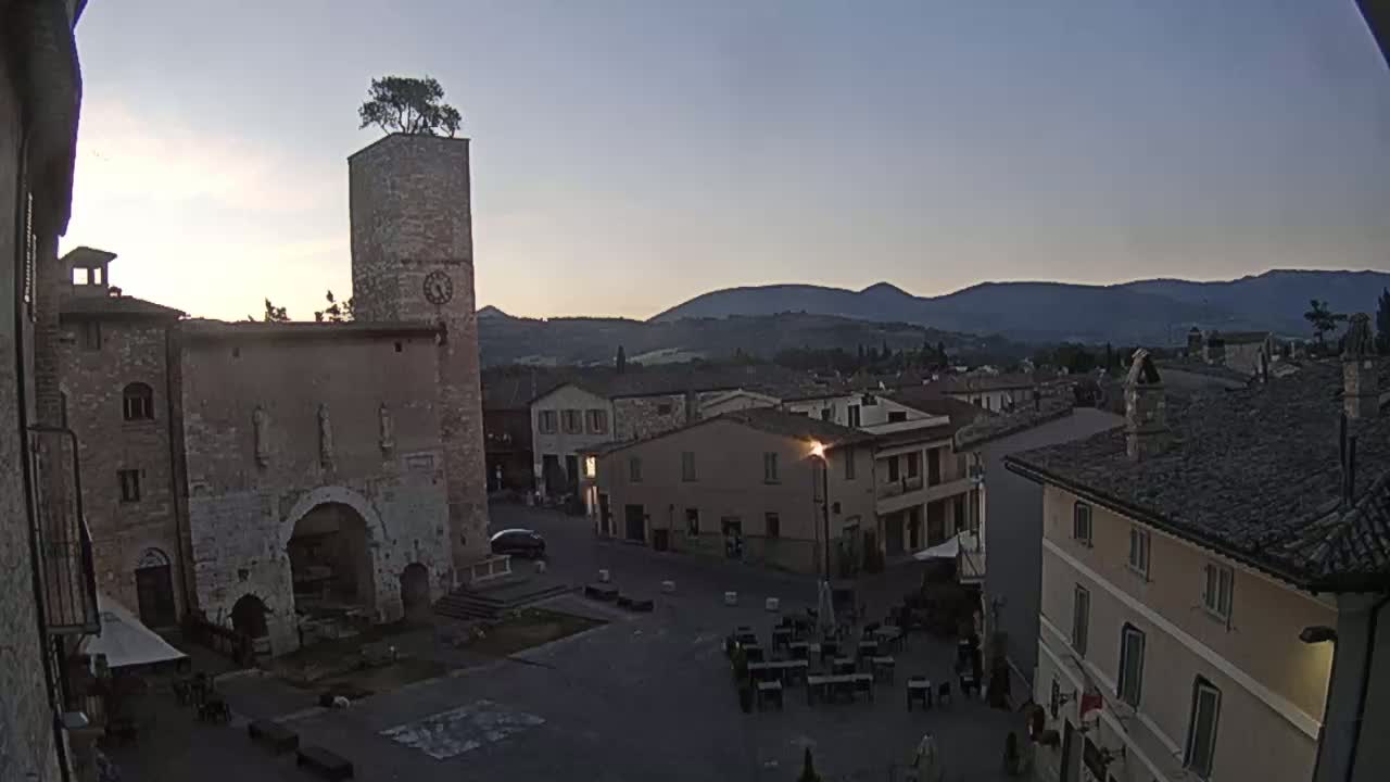 Spello Old City Live Cam - Perugia, Umbria, Italy