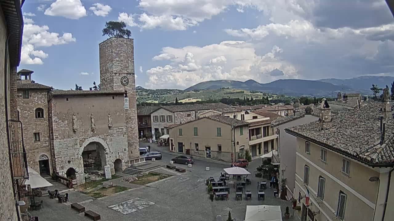 Spello Old City Live Cam - Perugia, Umbria, Italy