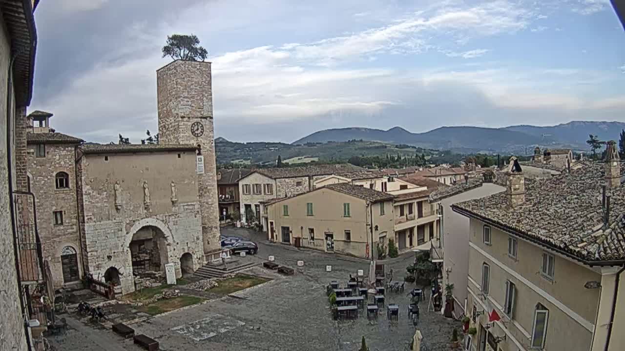 Spello Old City Live Cam - Perugia, Umbria, Italy