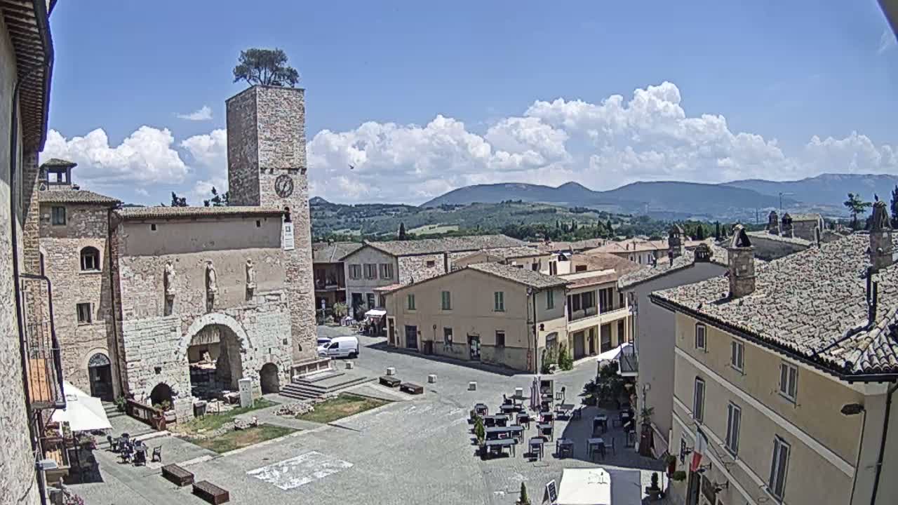Spello Old City Live Cam - Perugia, Umbria, Italy
