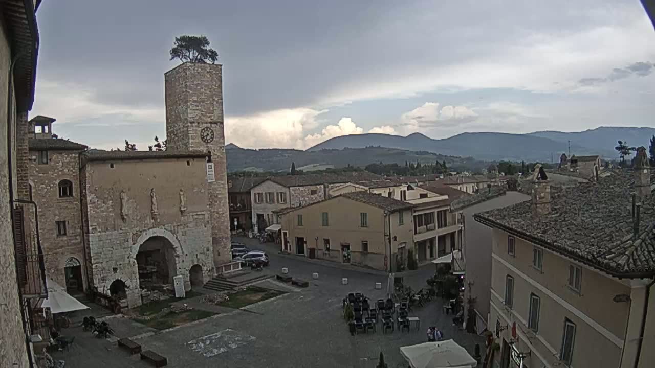 Spello Old City Live Cam - Perugia, Umbria, Italy
