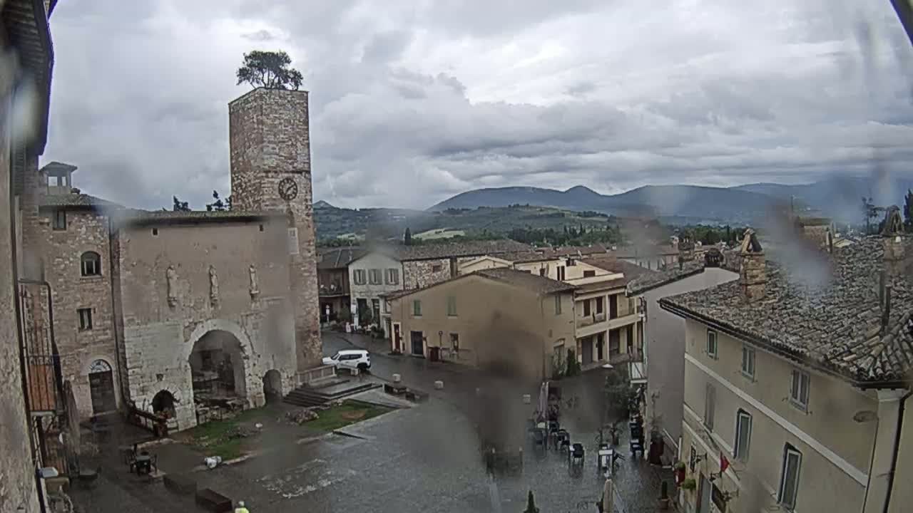 Spello Old City Live Cam - Perugia, Umbria, Italy