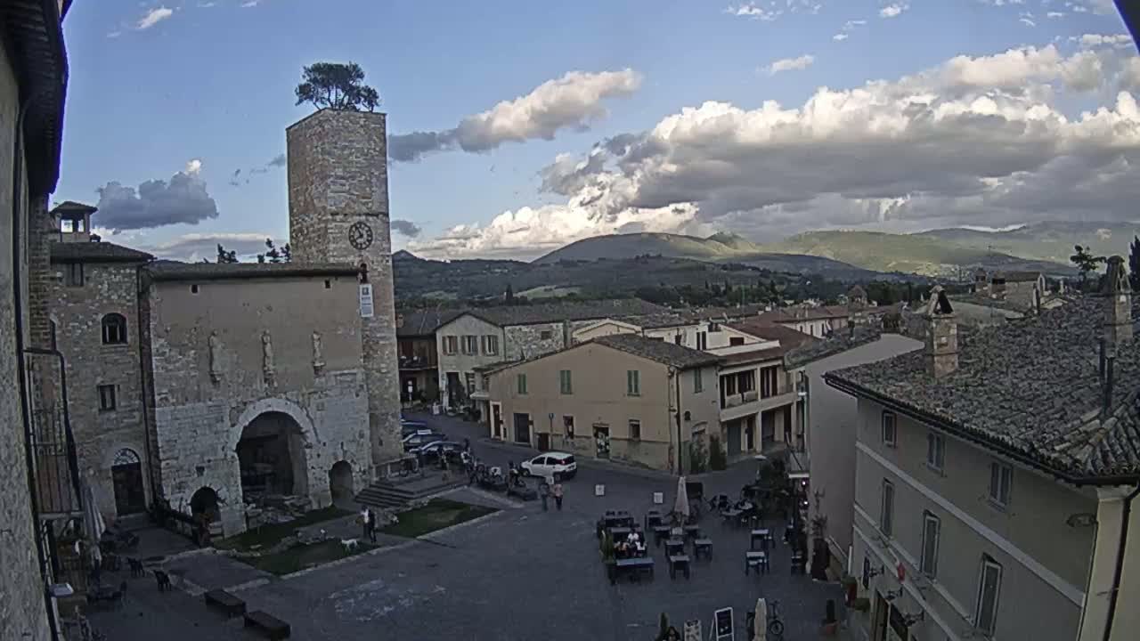 Spello Old City Live Cam - Perugia, Umbria, Italy