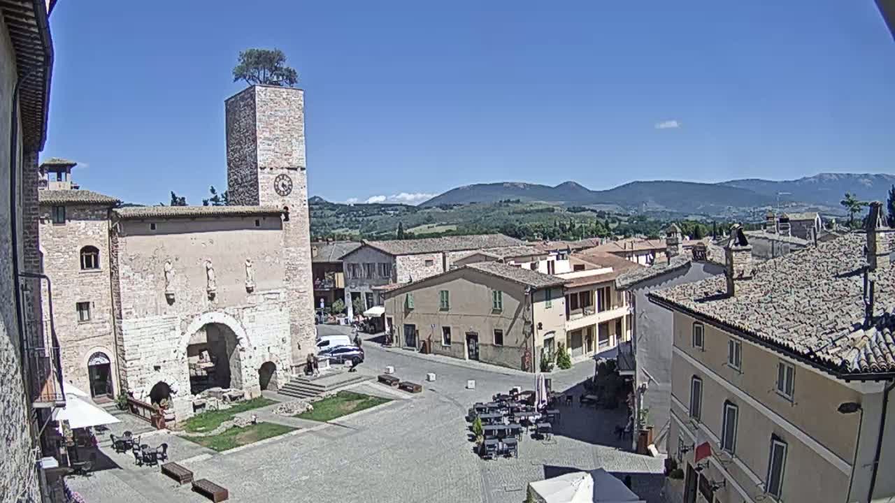 Spello Old City Live Cam - Perugia, Umbria, Italy