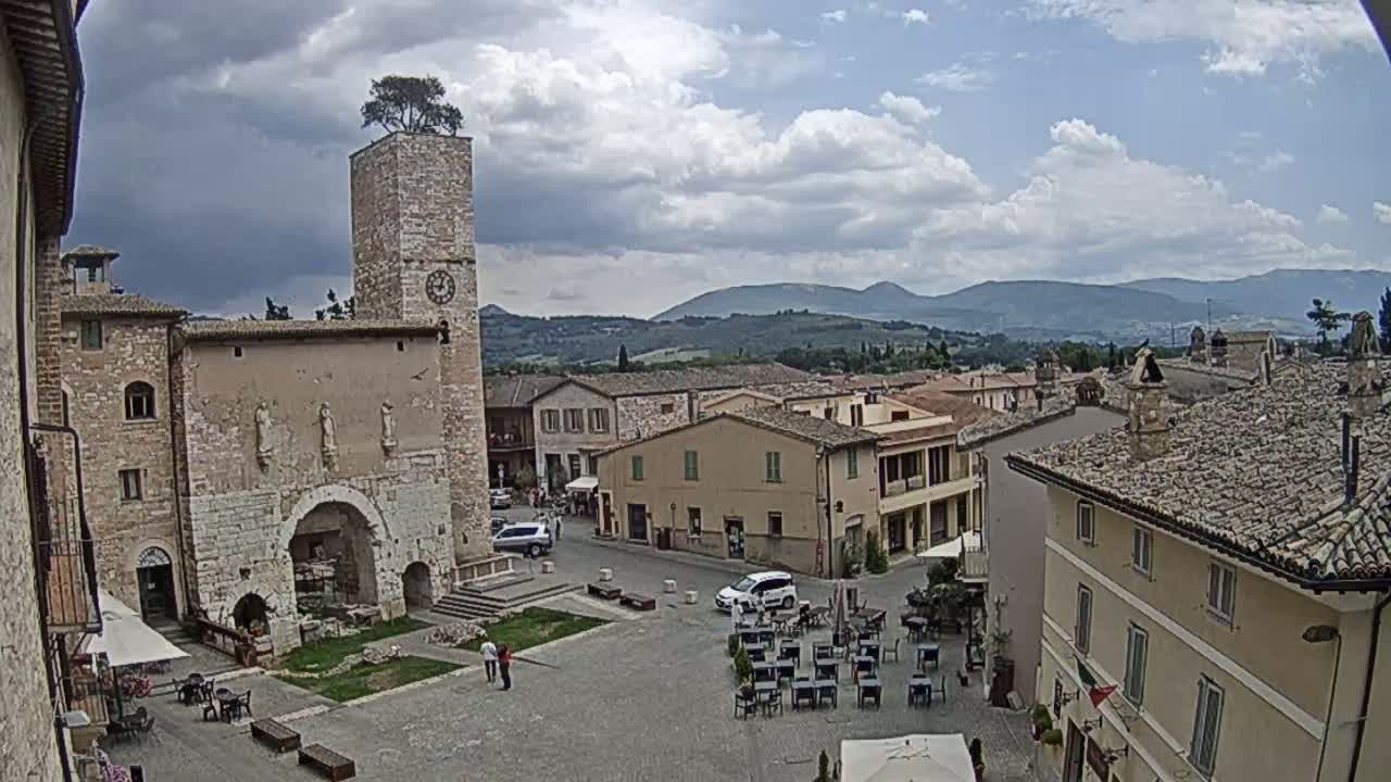 Spello Old City Live Cam - Perugia, Umbria, Italy