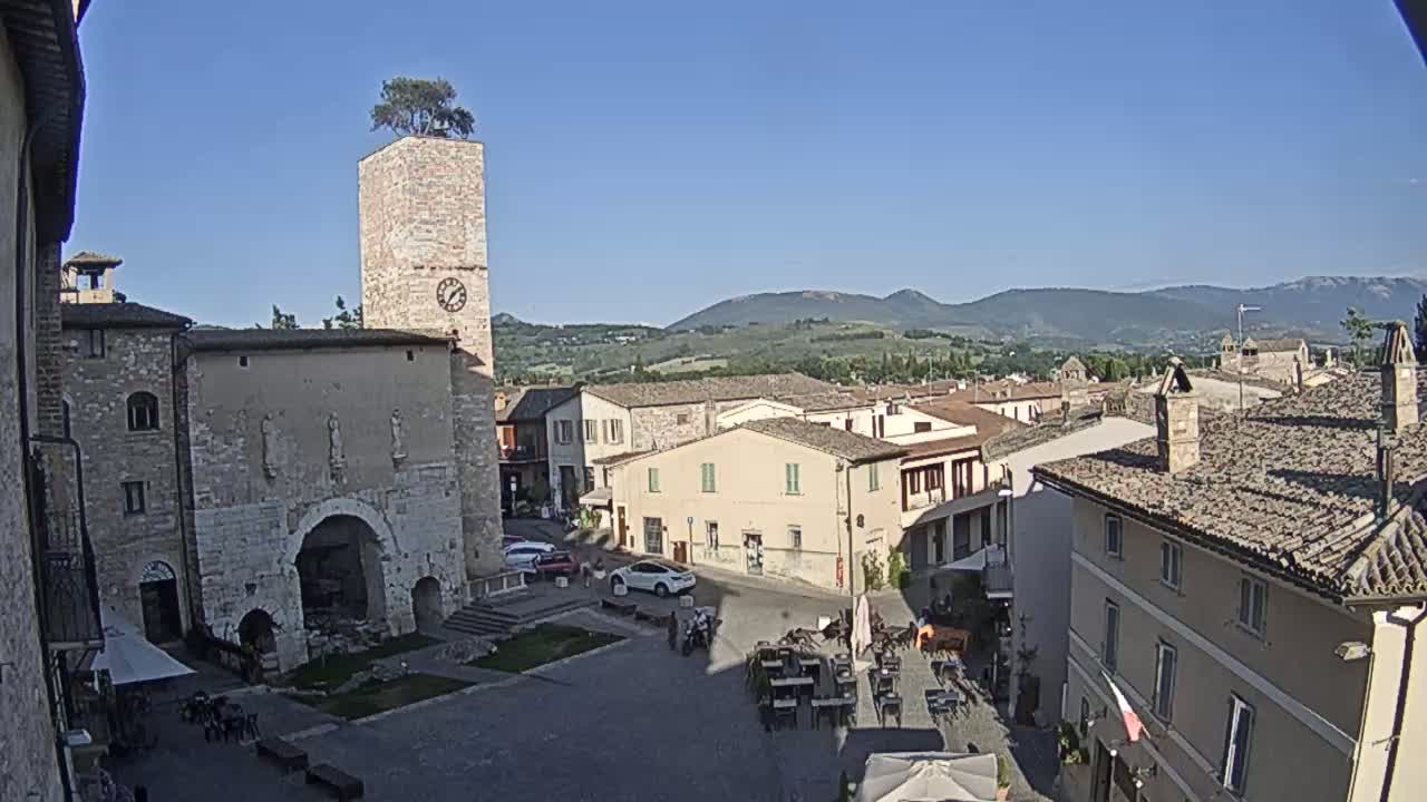 Spello Old City Live Cam - Perugia, Umbria, Italy