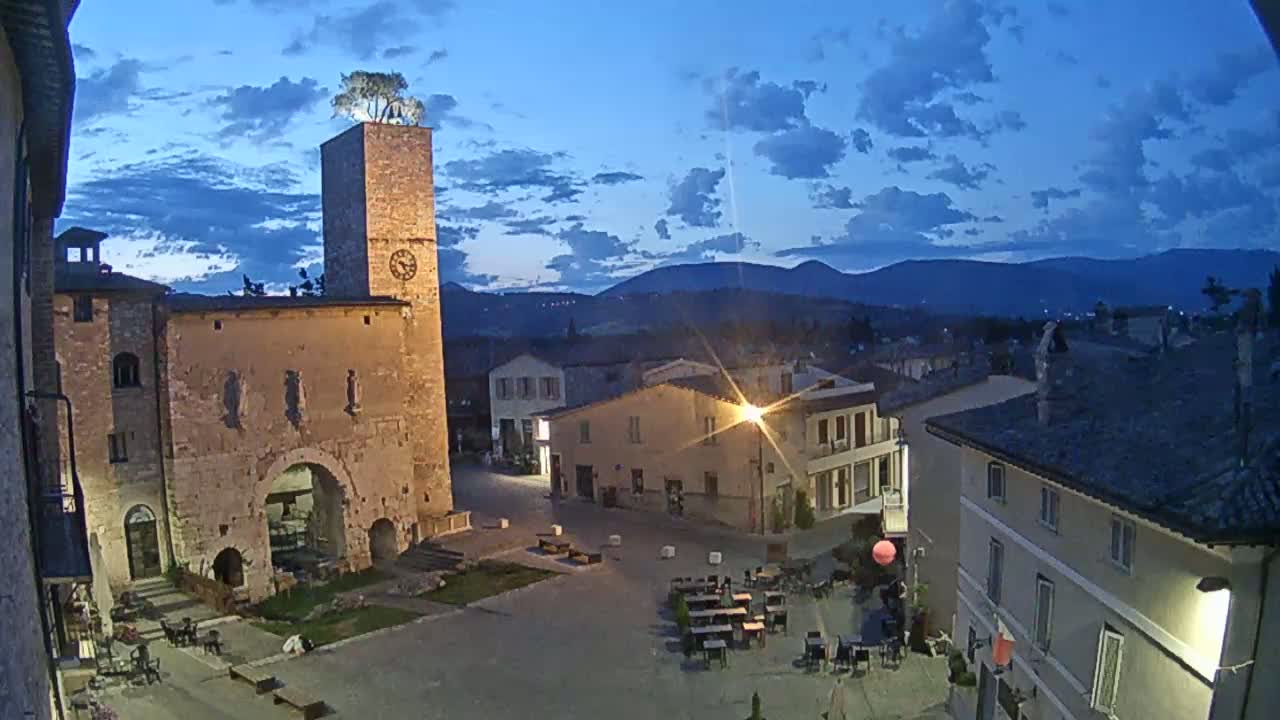 Spello Old City Live Cam - Perugia, Umbria, Italy