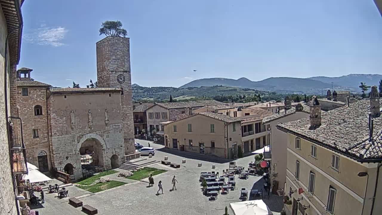 Spello Old City Live Cam - Perugia, Umbria, Italy