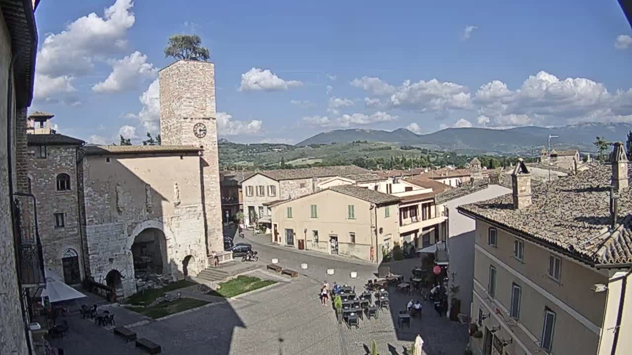 Spello Old City Live Cam - Perugia, Umbria, Italy