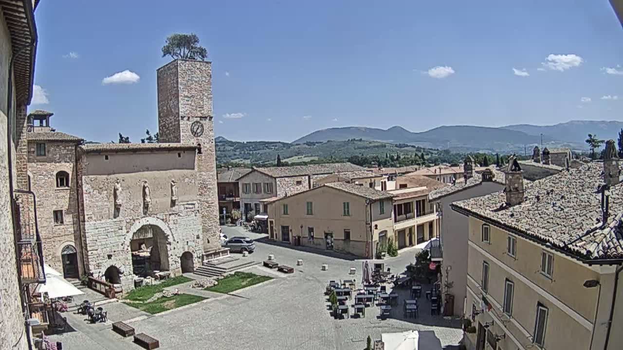 Spello Old City Live Cam - Perugia, Umbria, Italy